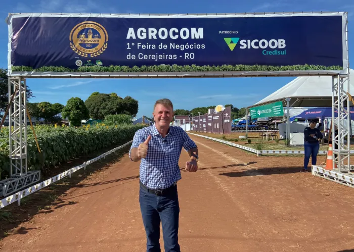  A feira ocorre no município de Cerejeiras entre os dias 9 e 12 de abril, reunindo produtores, empresários, expositores, autoridades e a comunidade (Foto: Assessoria Parlamentar)