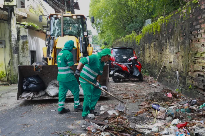 Prefeitura amplia coleta de entulho em conjuntos de Belém