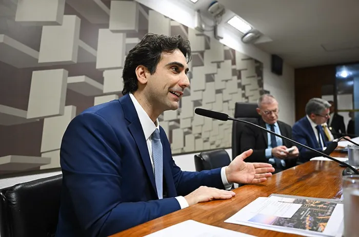 Galípolo explica por que Master foi liquidado e nega que tenha discutido o tema no STF