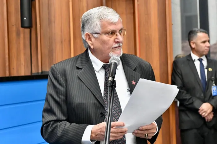 Zeca cobra estudo técnico para ampliar sinal de telefonia móvel nas áreas rurais de MS