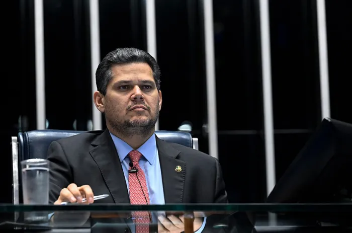 Davi informa que convocará sessão do Congresso