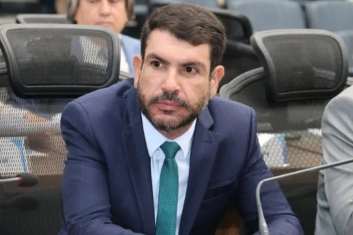 Jamilson Name solicita pavimentação asfáltica para quatro bairros do Anhanduizino