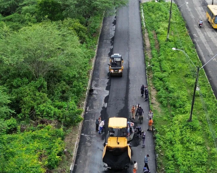 Novas obras de pavimentação em Campina Grande e Queimadas garantem mais segurança e agilidade no escoamento industrial