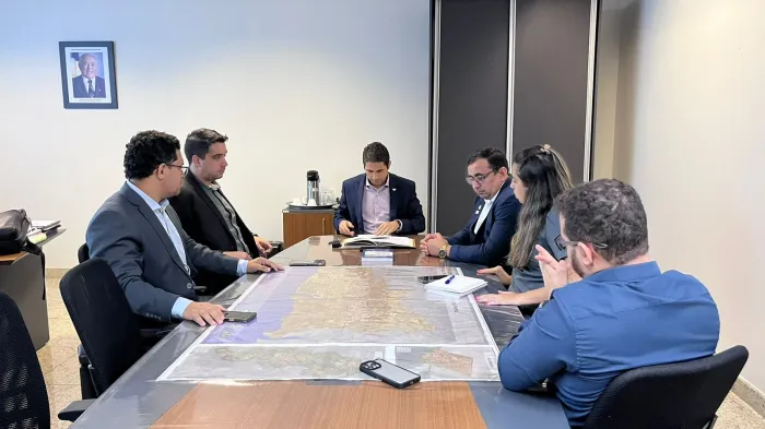 Reunião teve como objetivo fortalecer a atuação conjunta entre os órgãos para dar mais agilidade à execução das etapas necessárias à entrega dos títulos - Crédito da foto: Tainara Saraiva