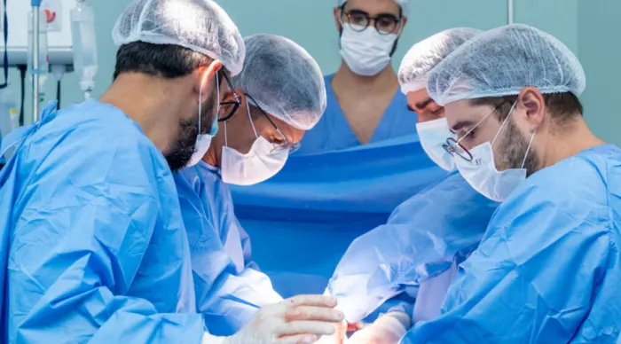 Procedimentos realizados no Hospital de Cirurgia reforçam parceria com o Governo do Estado e ampliam acesso a pacientes / Fotos: Mário Sousa