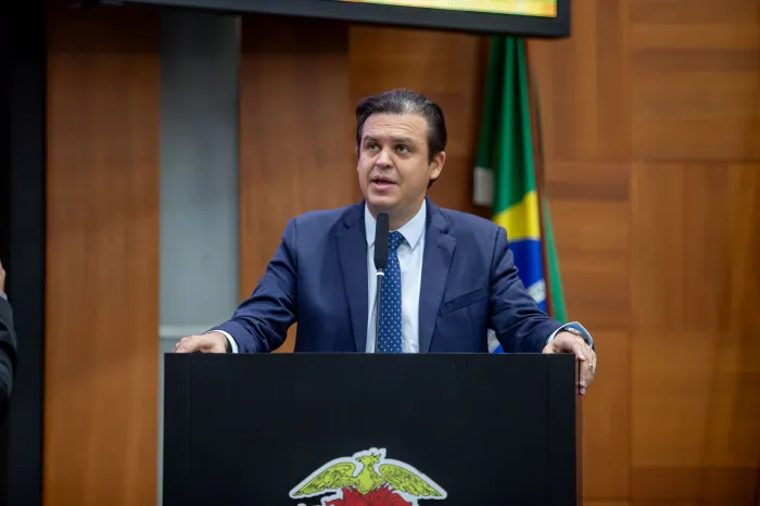 Thiago Silva na ALMTFoto: GILBERTO LEITE/SECRETARIA DE COMUNICAÇÃO SOCIAL