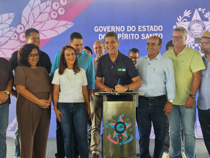 Governador inaugura pavimentação de rodovia e anuncia Contorno Rodoviário Sul de Aracruz