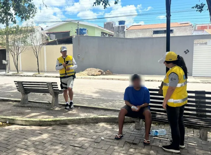 Jovem de 22 anos foi encontrado em uma praça da Praia do Francês e levado para a casa da família - Ascom Ronda no Bairro
