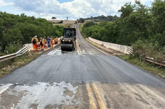 DER/PR promove melhorias em acesso a ponte entre Godoy Moreira e São João do Ivaí