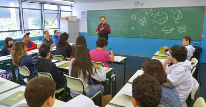 Primeiro pagamento contempla mais de 188 mil servidores que atingiram as metas no Sistema de Avaliação de Rendimento Escolar do Estado de São Paulo (Saresp)