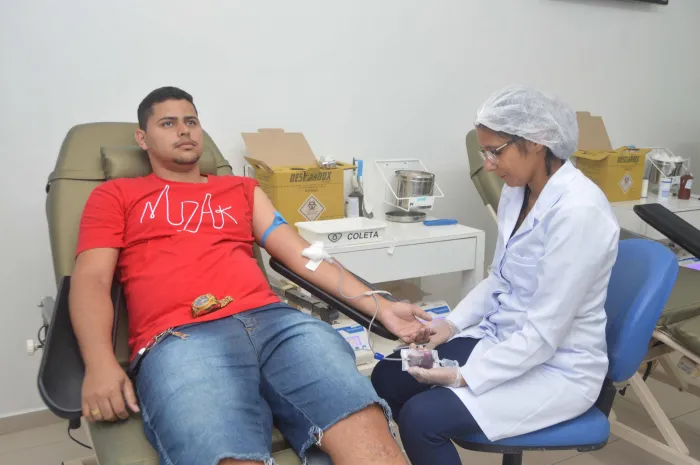 Além de boa saúde, o voluntário deve ter idade entre 16 a 69 anos e peso igual ou superior a 50 quilos - Carla Cleto / Ascom Sesau