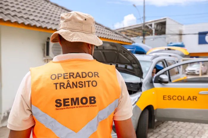 Prefeitura dá início à vistoria do transporte escolar em Lauro de Freitas