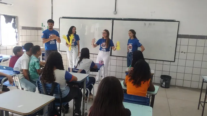 Samu conscientiza sobre trotes e noções de primeiros socorros