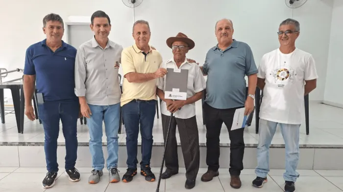 Regularização avança em Schmitt