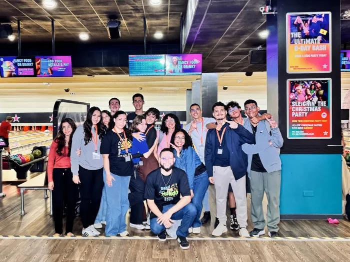 Onde o mar abraça o futuro: estudantes alagoanos redescobrem o horizonte em Worthing