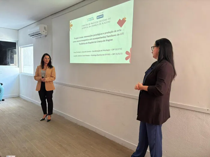 Profissionais da equipe multidisciplinar participam da primeira edição da mostra - Nataly Lopes / Ascom Hospital da Criança de Alagoas