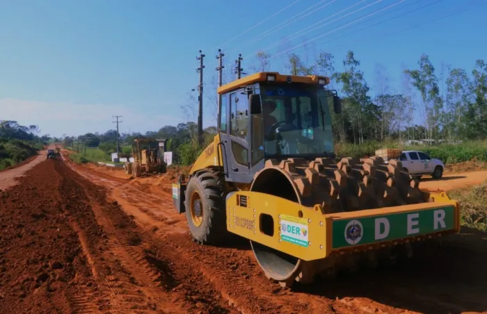  A estrada é essencial para o deslocamento de moradores (Foto: DER-RO)