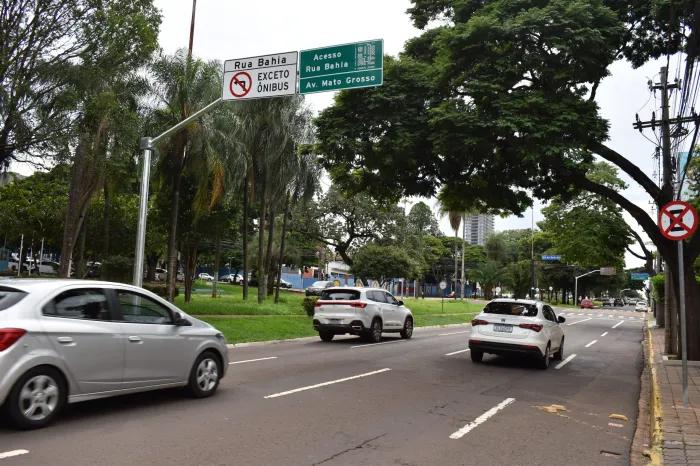 Funcionando em caráter educativo, mudança na Afonso Pena começou hoje