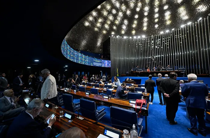 Plenário analisa diretrizes para as atividades de inteligência no Brasil