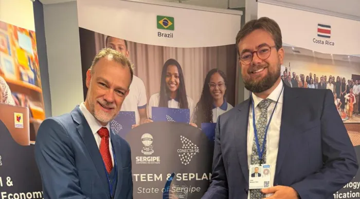 Governo de Sergipe participa de cerimônia de graduação de programa de letramento digital do Conecta-SE