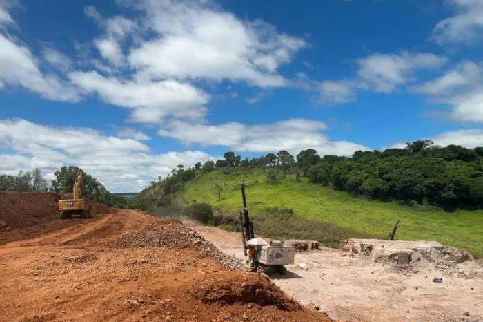PR-445 terá detonação de rochas por 1h entre Lerroville e Irerê nesta sexta-feira