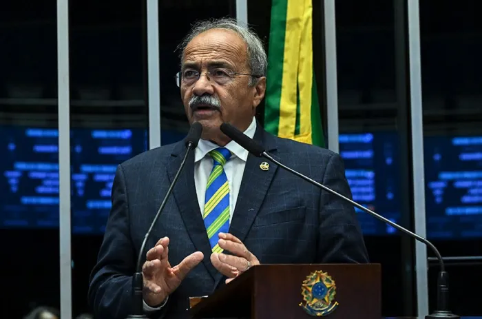 Aneel avalia redução de tarifas em Roraima, diz Chico Rodrigues