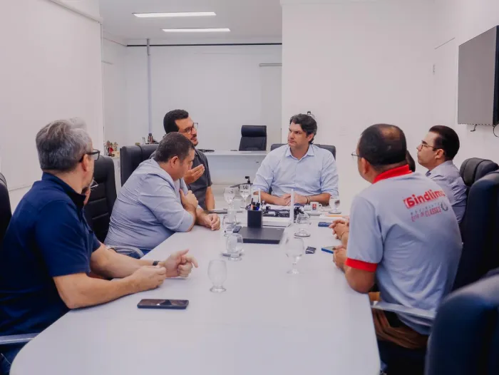 Leo Bezerra reúne Emlur, sindicato e empresas de limpeza urbana para garantir serviços de qualidade para a população