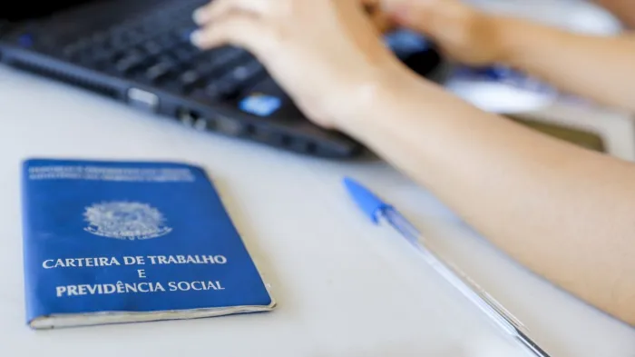 Processo seletivo com 100 vagas ocorre nesta quarta-feira