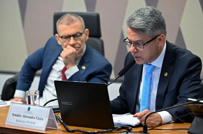 Parecer de Alessandro Vieira foi rejeitado por 6x4; presidente, Contarato se manifestou contra indiciamentos - Foto: Carlos Moura/Agência Senado