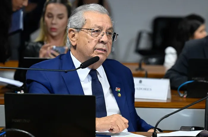 Jayme Campos apresentou voto favorável ao PL 6.412/2025, de Astronauta Marcos Pontes; texto vai à Câmara - Foto: Andressa Anholete/Agência Senado
