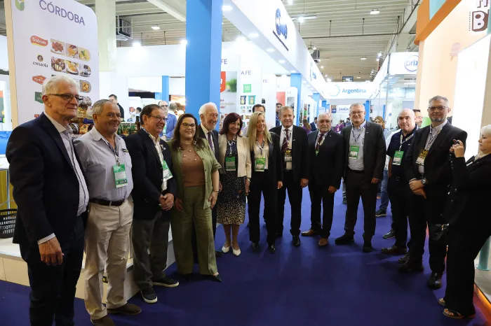 Piana destaca força da ExpoApras para expansão dos supermercados paranaenses