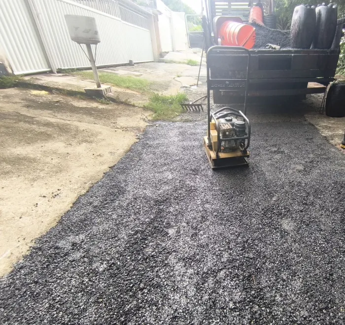 Equipes da operação tapa-buraco executam serviços em 24 bairros de João Pessoa nesta terça-feira