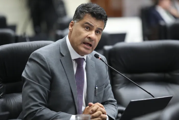 Projeto de lei propõe cadastro estadual de cães de grande porte e raças potencialmente agressivas no Paraná