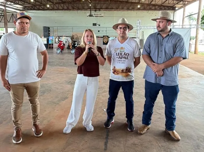  O evento foi realizado no salão paroquial da Igreja Católica (Foto: Renato Barbato)