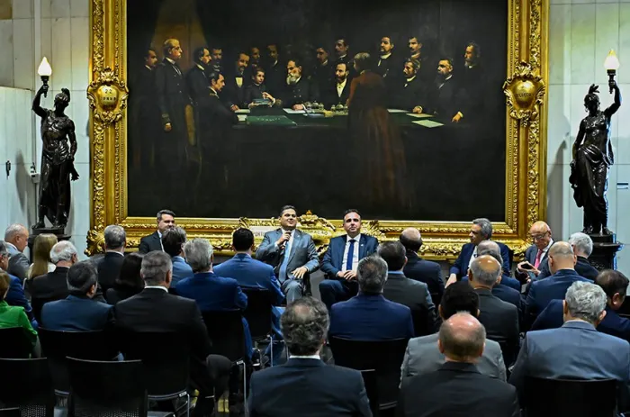 Davi Alcolumbre e Rodrigo Pacheco no encontro no Salão Nobre do Senado - Foto: Waldemir Barreto/Agência Senado
