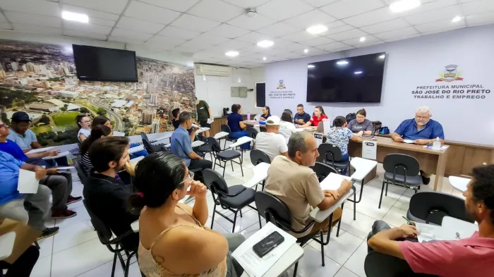 Processo seletivo atende 142 pessoas e realiza 400 entrevistas