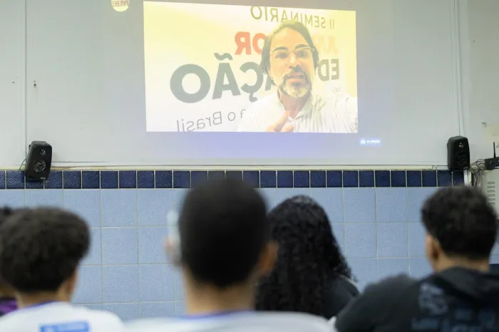 Estudantes acompanharam a live em todo o estado - Alexandre Teixeira / Ascom Seduc