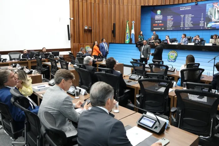 Definida a composição das bamcadas e dos blocos partidários após o término da janela partidária