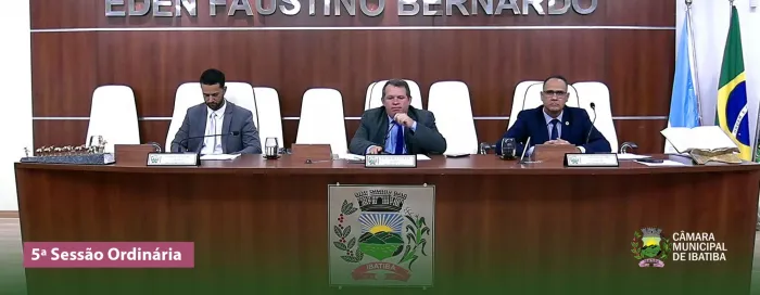 Vereadores de Ibatiba deliberam sobre leis, urbanismo e mérito escolar