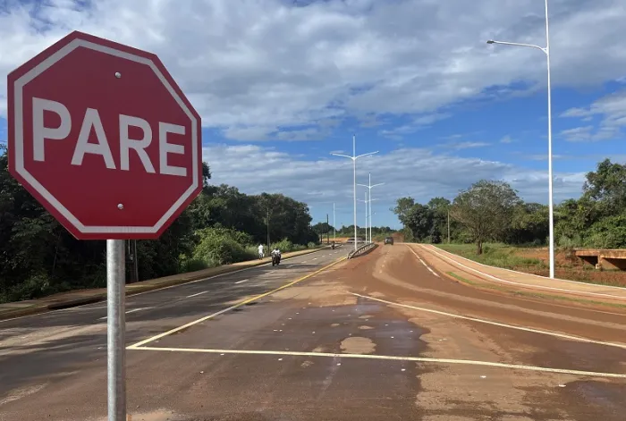 Avenida de acesso à região norte de Palmas recebe sinalização viária