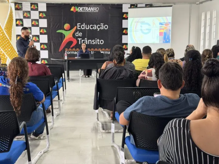 Estabelecido pela Organização das Nações Unidas (ONU), o Abril Azul possibilita a visibilidade do Transtorno do Espectro Autista (TEA), conscientizando as pessoas sobre o autismo