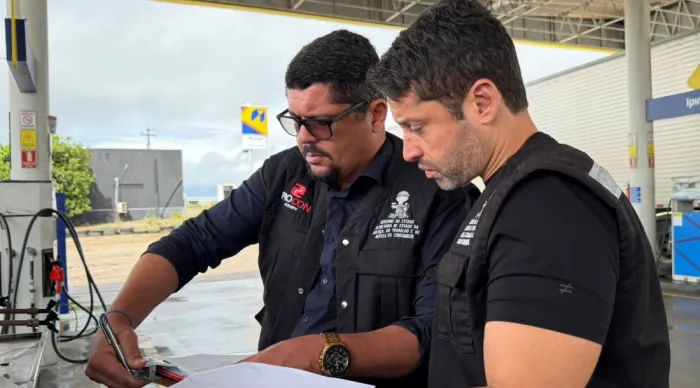 Operação Majorare em Sergipe flagra irregularidades e lacra bomba em posto de combustível