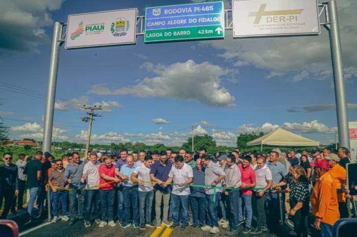 Governador inaugura segunda etapa da PI-465 e anuncia quatro novas obras em Campo Alegre do Fidalgo
