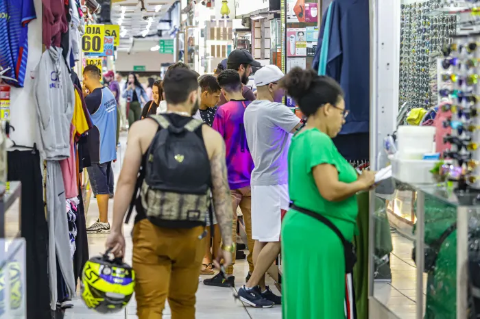 Vendas do comércio do Paraná atingem patamar mais alto em 26 anos