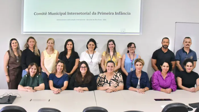 Reunião intersetorial debate políticas da Primeira Infância