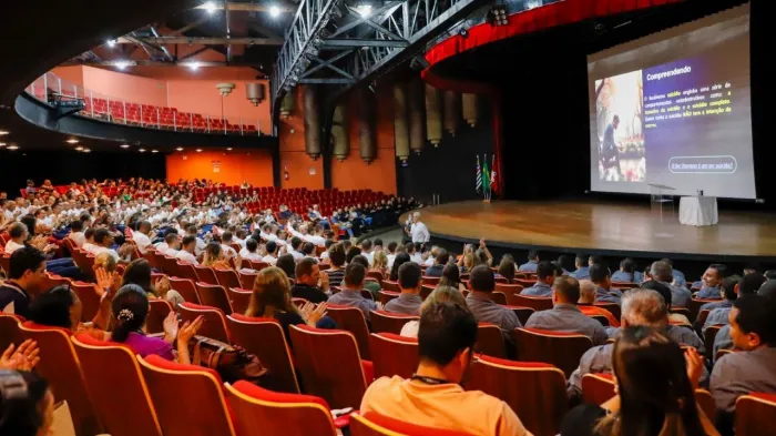Palestra-aula orienta sobre acolhimento focado em valorização da vida