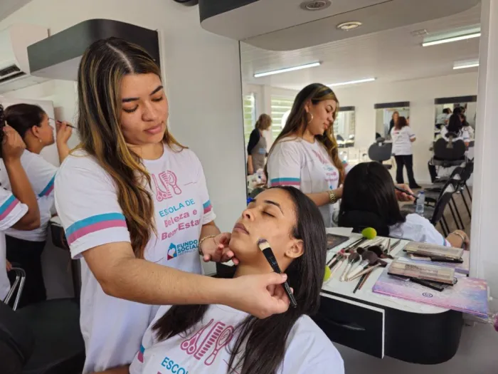 Os cursos combinam conteúdos teóricos e atividades práticas para a capacitação profissional dos alunos Foto: Governo de São Paulo/Divulgação