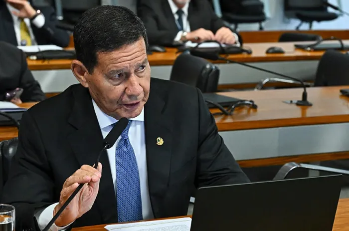 Hamilton Mourão leu o relatório favorável na Comissão de Agricultura - Foto: Jefferson Rudy/Agência Senado