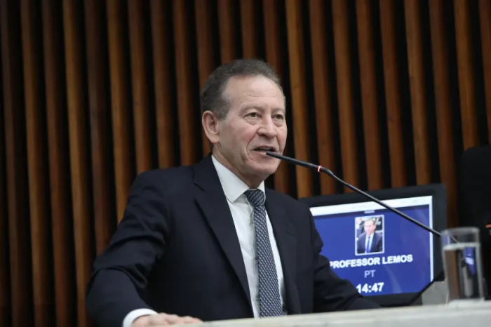 Deputado Professor Lemos (PT) durante pronunciamento em Plenário. - Créditos: Valdir Amaral/Alep