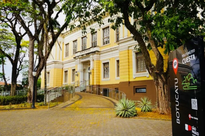 Pinacoteca de São Paulo e Museu da Casa Brasileira se unem para mostrar Arte Concreta no Fórum das Artes de Botucatu